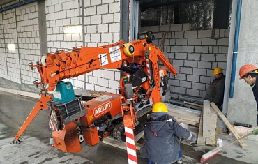 мини-кран SPD 360 перемещение в ограниченном пространстве